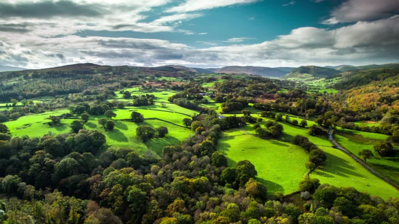 Hills and trees in the Welsh Countryside.jpg Hills and trees in the Welsh Countryside